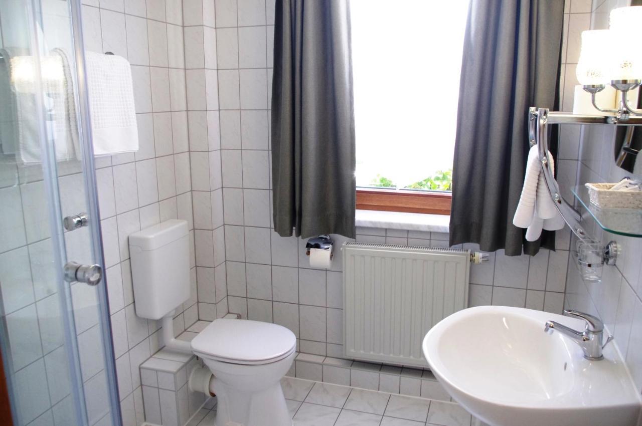 Hotel Gasthof Zum Walfisch Klingenthal Extérieur photo